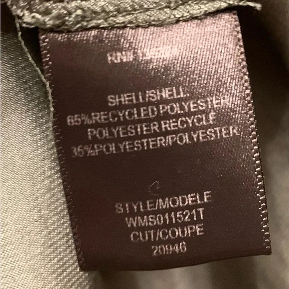 π¦πΏ Flutter into Fashion! Halston Heritage Green Blouse - Size L πΏπ¦ - Picture 15 of 15